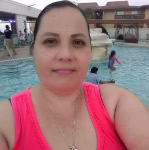 Meet your Posher, Yolanda